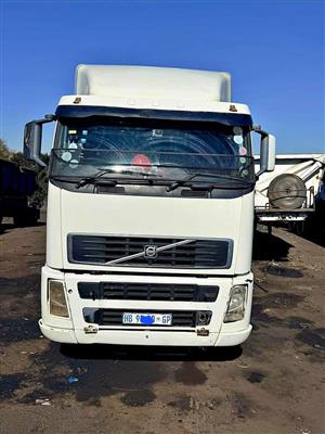 2009 - VOLVO FH 440 + Superlink Side Tipper Trailer now on sale | Complete UNIT | Cash Deal