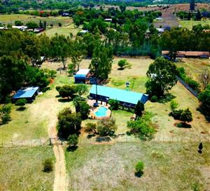 House For Sale in Lewzene Estate