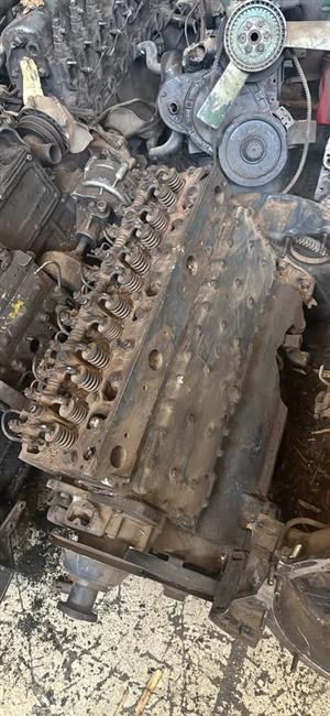 Ade 352 Engine. Cylinder head. Sub assembly