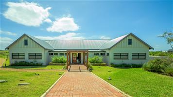 COUNTRY ESTATE IN BALLITO