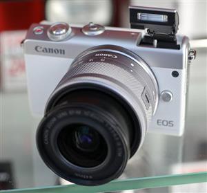 Canon EOS M100 For Sale. 