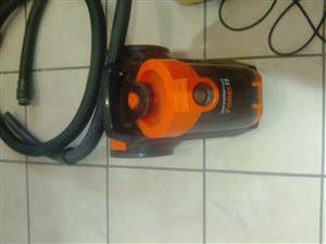 Bennett Read Force 8 Vacuum Cleaner (EV-505-516) –  Working vacuum