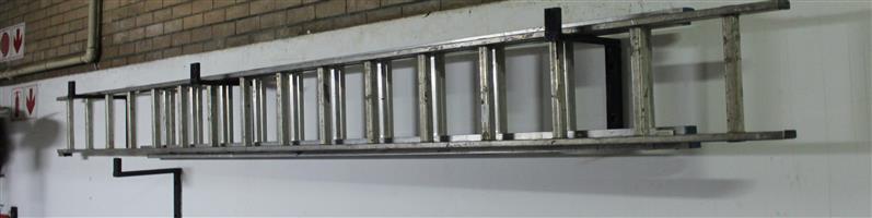 4.8M STEP LADDER S065135A