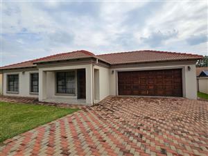 House For Sale in Clarina & Ext