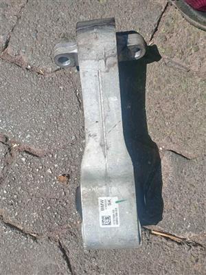Bmw X1 s drive 18D 2.0 engine mounting
