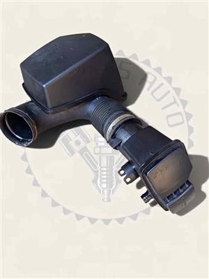 BMW B38 ENGINE AIR RESONATOR FILTER BOX AVAILABLE FOR SALE IN EXCELLENT CONDITION