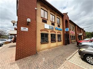 Spacious 110m² Office – 6 Private Offices, Ready for Occupation