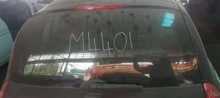 Renault Clio ll rear windscreen 