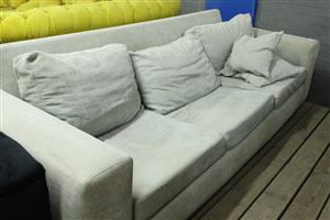 LIGHT GREY 3 SEATER COUCH(S066597A)