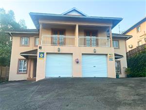Family-Centric 3-Bedroom Home in a Gated Community!!!