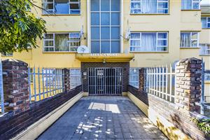 Secure & Spacious Family Flat in Southernwood