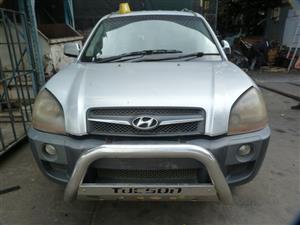 Hyundai Tucson 2.0 Petrol Manual G4GC Silver - 2010 SPARESBOYZ STRIPPING FOR SPA