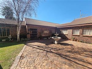 Beautiful house to rent in Vaalpark