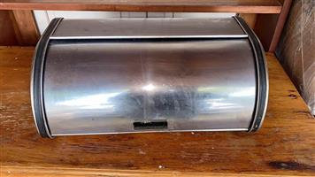 Bread bin
