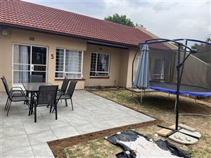 North-facing secure lock-up and go garden unit!!!