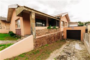 House For Sale in Malabar