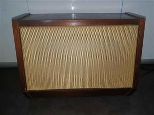 Stunning vintage look solid wood bluetooth kitchen speaker