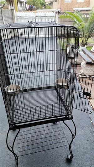 Bird cage for sale in good condition 