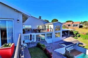 Absolutely unique property with a Spectacular Grand View!