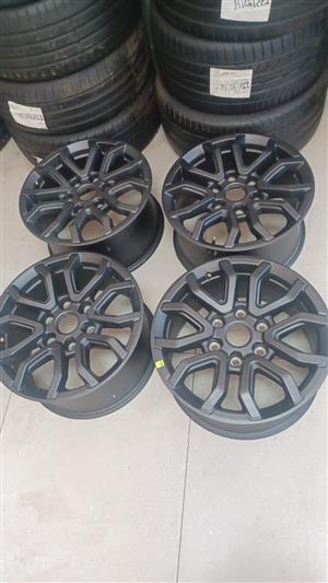 Ford Raptor 17inch original mags set 