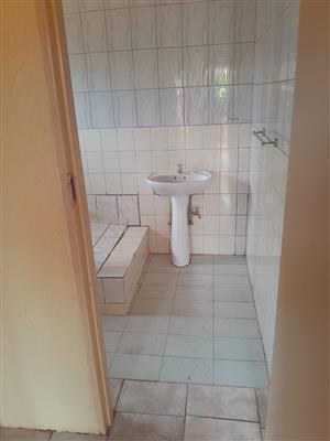 Bachelor available immediate at Zone F Lebowakgomo