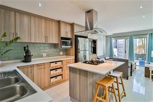 Luxury Meets Lifestyle – Elegant 2-Bedroom Apartment in The Lombardy