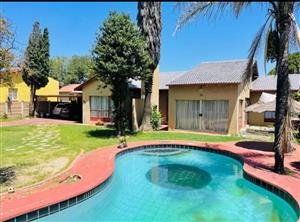 House For Sale in Ridgeway