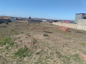 Rooms on large land for sale 