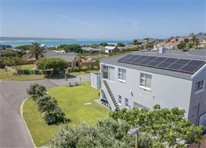 House For Sale in Stilbaai Wes