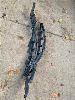 BMW X5 (E70) brackets support