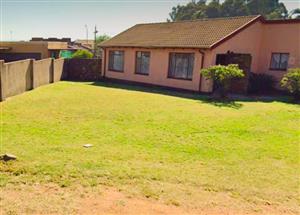 HOUSE FOR SALE IN PINERIDGE