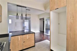 Newly Renovated 2-Bedroom 2Bath Apartment with Study/Sun-Room in Prime Illovo Location