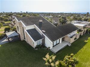 House For Sale in Bluewater Bay