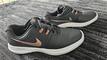 Nike Golf Shoes – Like New - US 8.5 / UK 6 / EU 40 