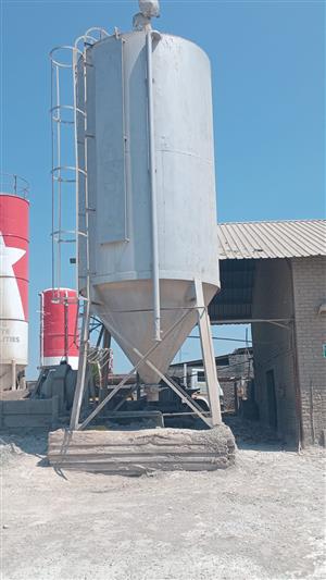 Silo                                   