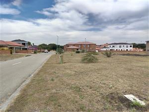 Discover a prime 512m² vacant land for sale in Tuscany Village, Brits!