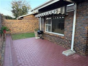 Welcome to this beautiful and well-maintained townhouse situated in the sought-after in Three Rivers