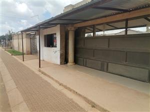 A Beautiful House for Sale in Orange Farm!!!