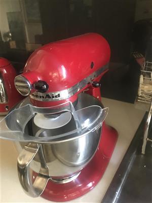 Kitchen Aid Mixer never used.