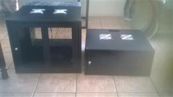 4 U wallbox / server rack / network cabinet for sale. Black with perforated door. WxHxD (mm): 600 x 280 x 450