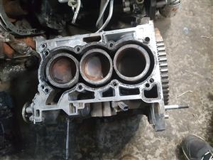 Renault Clio 4 engine spares 