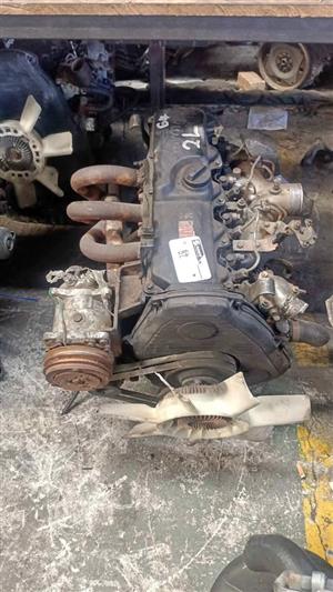 TOYOTA HILUX 2L ENGINES FOR SALE