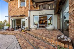 COMFORT AND LUXURY TEAMED WITH STYLE...AMAZING VALUE