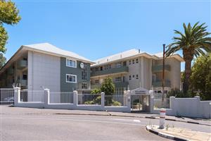 Apartment For Sale in Oranjezicht