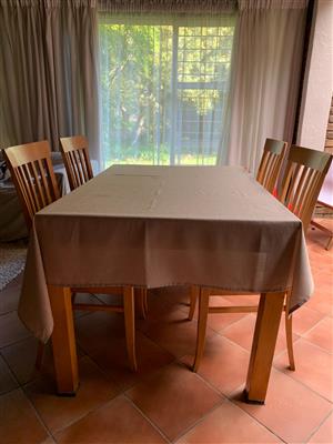 Dining or generable extendable Table - Reduced price