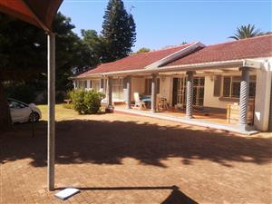 A Garden Town Classic – Generous Living, Flatlet & Superb Value!
