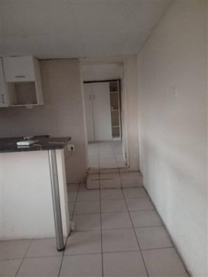  2-BEDROOM COTTAGE TO LET – KENSINGTON, JOHANNESBURG   Leicester Road, Kensi