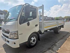2017 HINO 300 DROPSIDE  4 TON