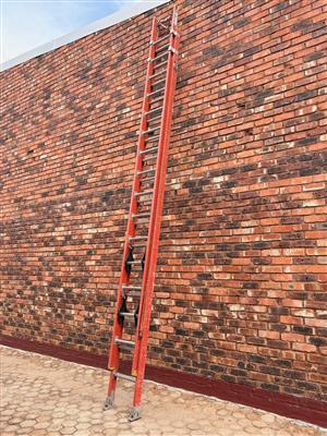 10m Fiberglass Extension Ladder – Non Conductive (Industrial Grade)