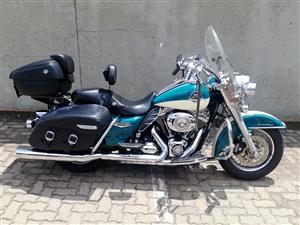 Very Nice 2009 Road King with Nice Extras!